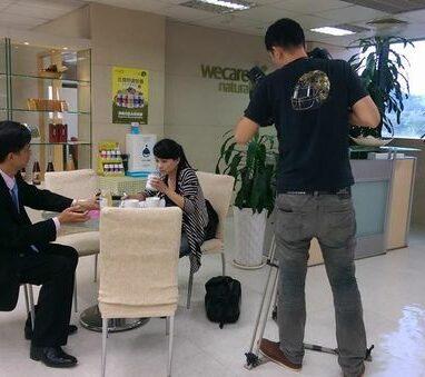 陳博士及營養師今日下午接受TVBS新聞台採訪，談椰子油。